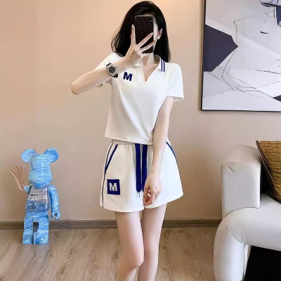 2024网红时尚跑步运动套装女夏季2024新款洋气显瘦短袖短裤两件套