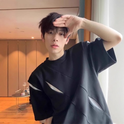 美式解构拼接正肩t恤小众设计感刀割垫肩短袖男高级感穿搭半截袖