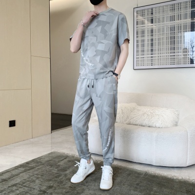 新款冰丝套装冰爽透气夏季短袖T恤男休闲运动套装短袖男装潮流夏