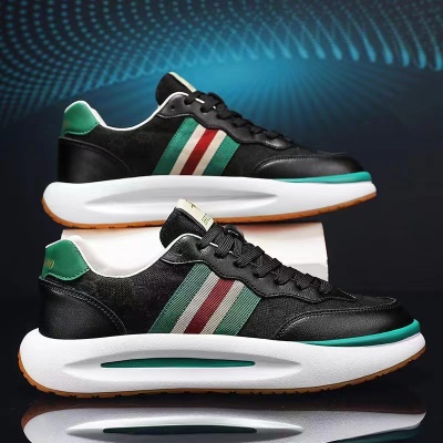 春季新款男士休闲鞋韩版百搭运动鞋户外轻便耐磨学生鞋透气男鞋子