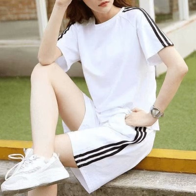 潮仑布夏季两件套宽松休闲短袖T恤短裤ins三道杠跑步舒适运动套装